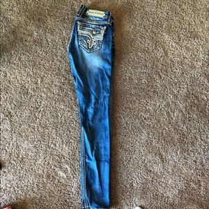 Rock revival with gold pockets